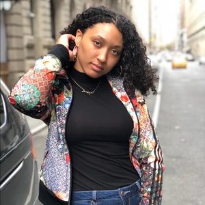 Meet your Posher, Anaya